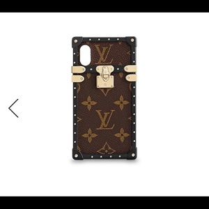 ISO Louis Vuitton Eye trunk metal iPhone X case